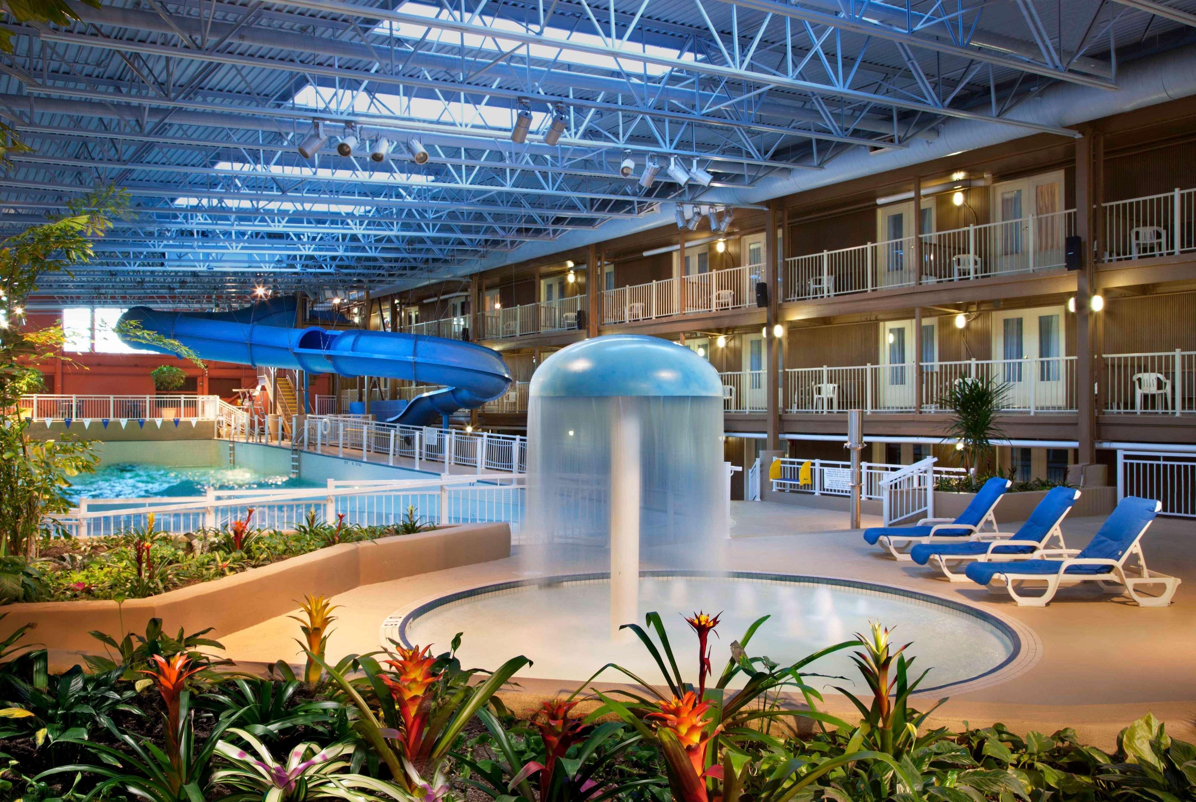 Travelodge By Wyndham Ottawa West Екстер'єр фото