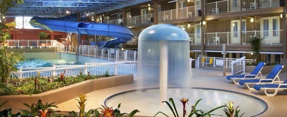 Travelodge By Wyndham Ottawa West Екстер'єр фото
